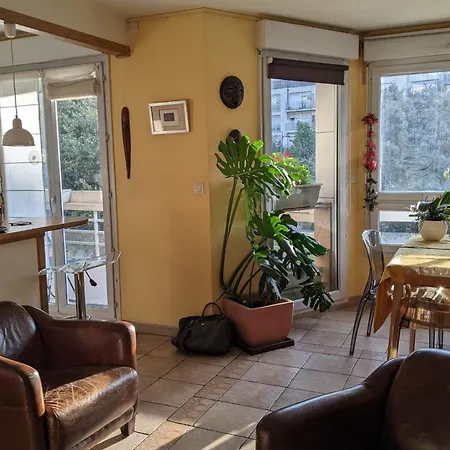 Апартаменты 70 M With Terrace Near The Seine