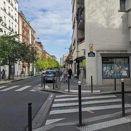 Апартаменты 70 M With Terrace Near The Seine